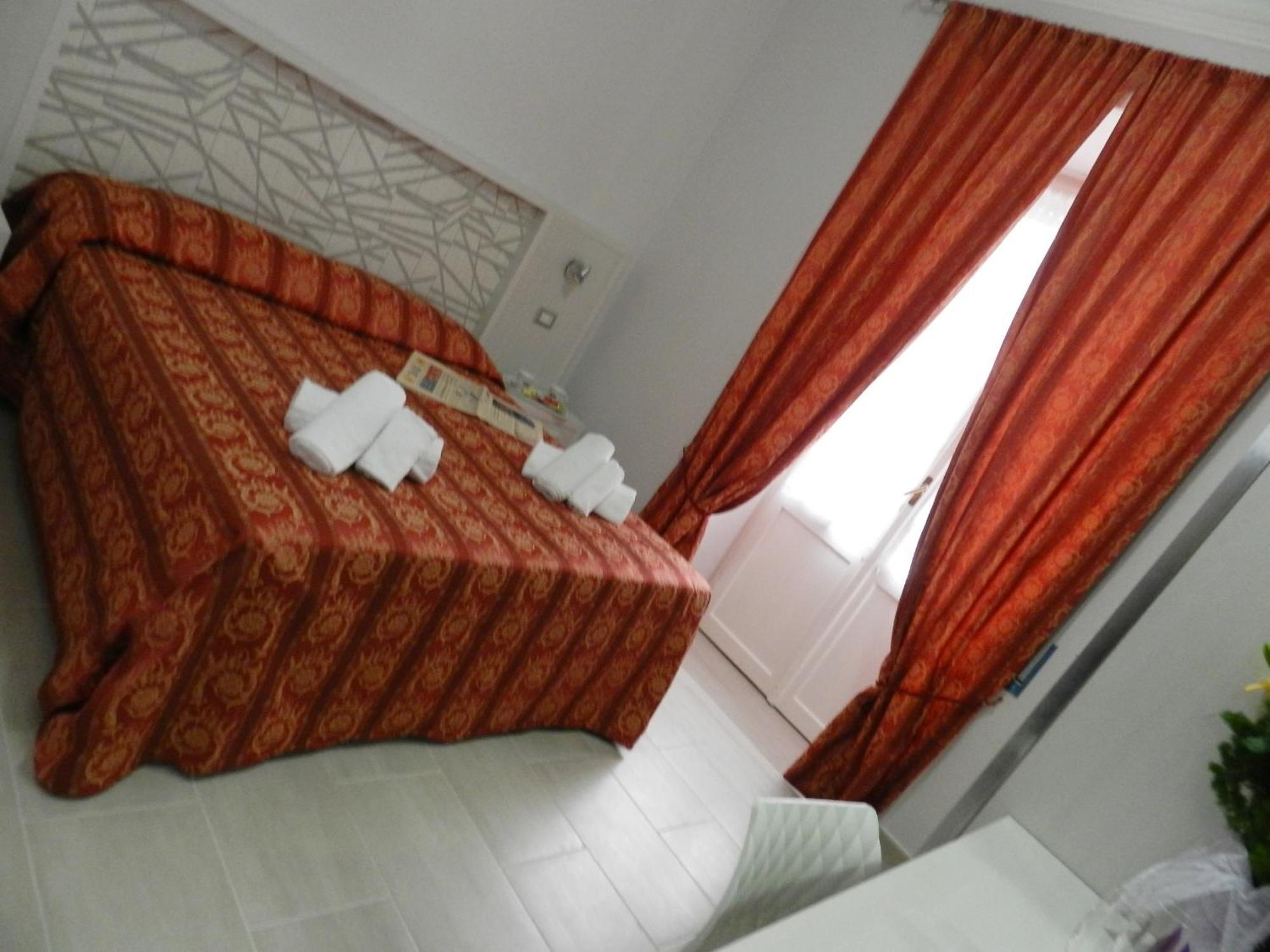 Vatican Roma Habitación foto