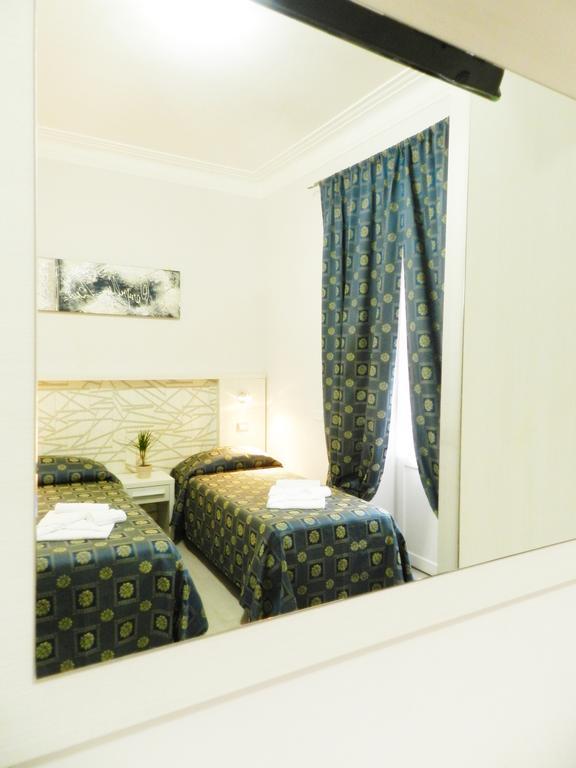 Vatican Roma Habitación foto