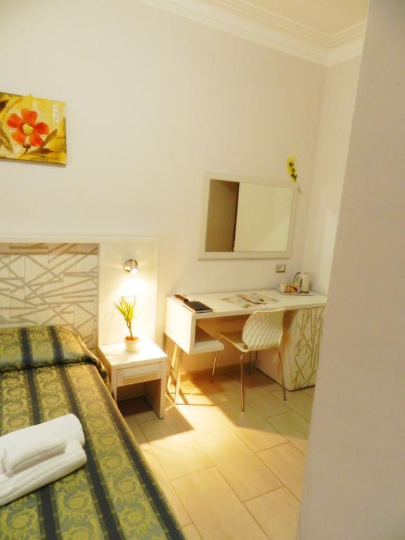 Vatican Roma Habitación foto